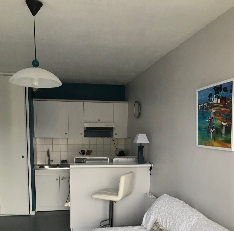 Le Salon - Apt. de charme 2 pers, vue mer - Plage des Rosaires à PLERIN - COTES D'ARMOR ( BRETAGNE )