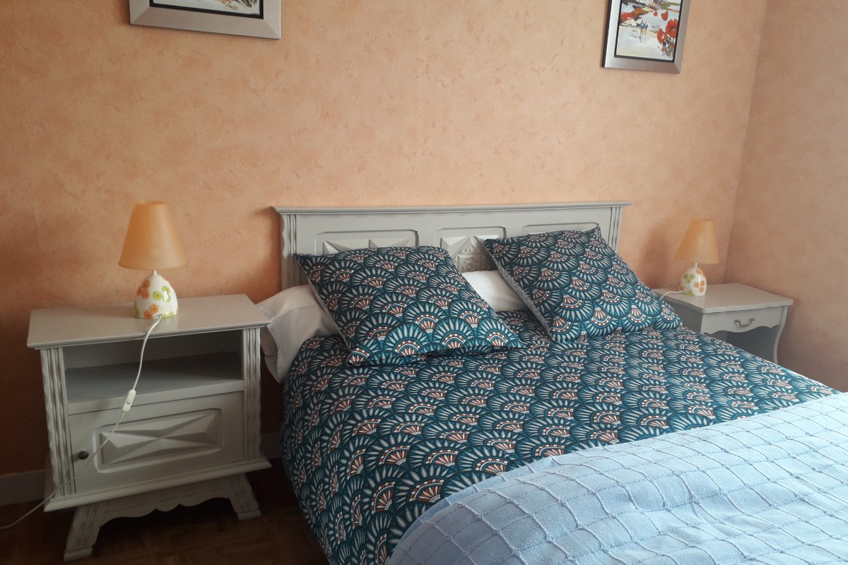 Chambre avec lit d'1,40 m