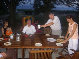 table d'hôtes à l'extérieur