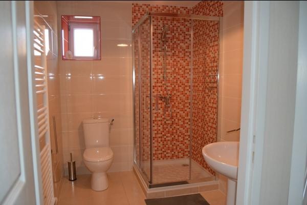 ETAGE SE WC