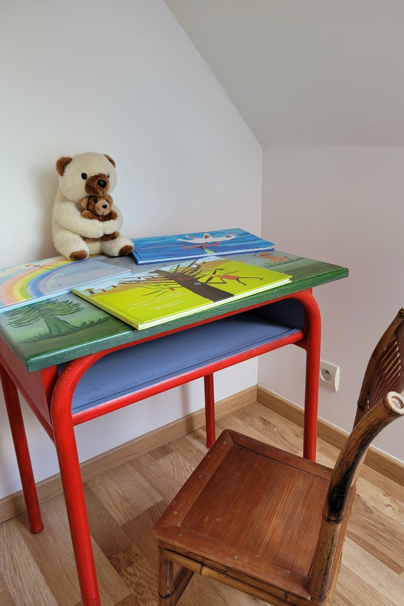 Coin lecture pour les petits - Chambre 3 lits individuels