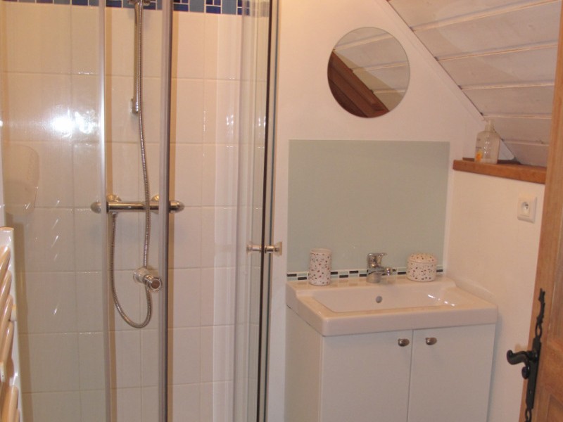 Lys des Pyrénées - A l'étage - Salle de bain