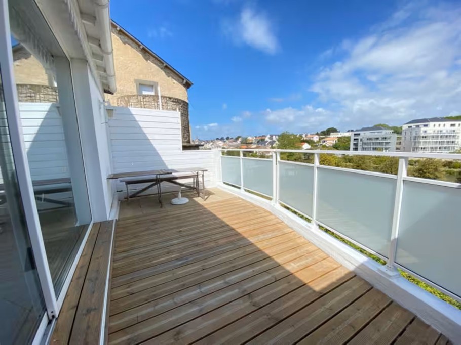 Large terrace fisherman's house Pornic