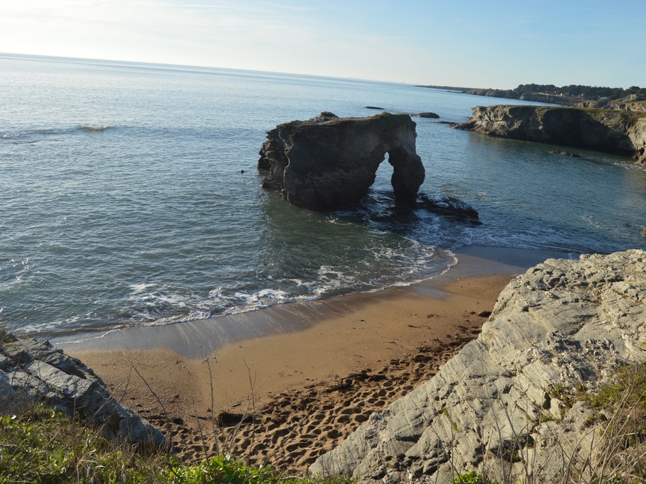 Pierced stone Préfailles