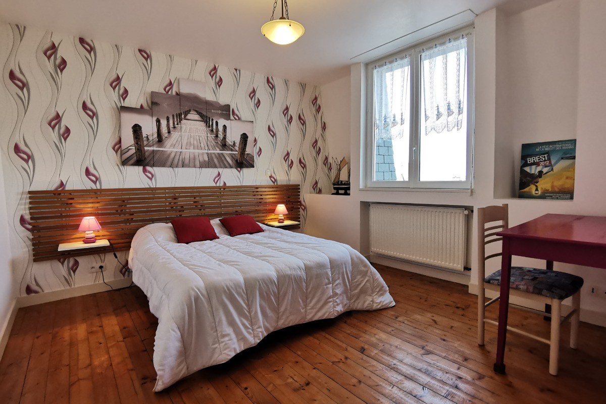 Chambre 2 avec lit 140