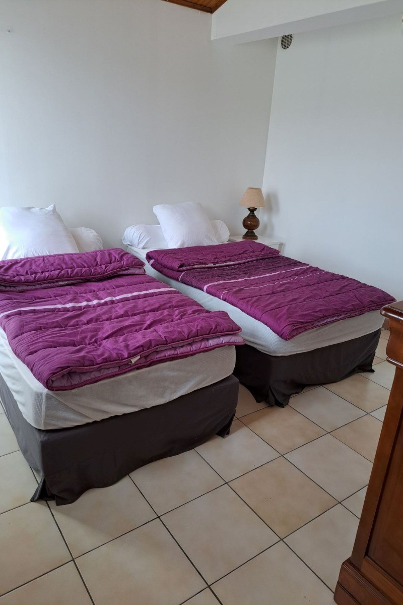 Maison familiale pour 6 personnes, avec jardin clos et garage, proche de la plage à pieds, St Denis d'Oléron, ile d'Oléron, en Charente maritime