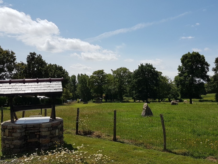Nature à perte de vue grâce à la propriété de 3000m² et aux prairies environnantes.
Crédits photo : Clévacances 35