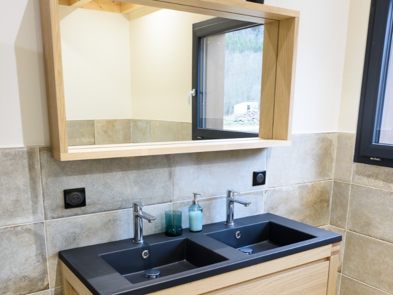 Salle de bains (RDC) - Le Domaine des Mésanges