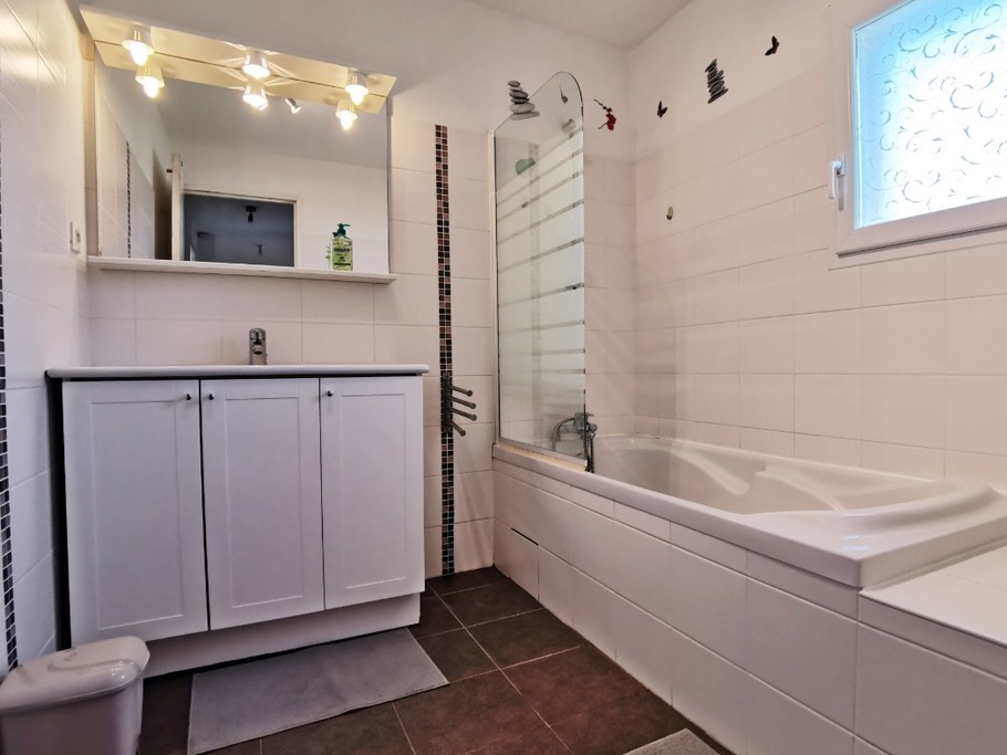 Etage: Salle de bain