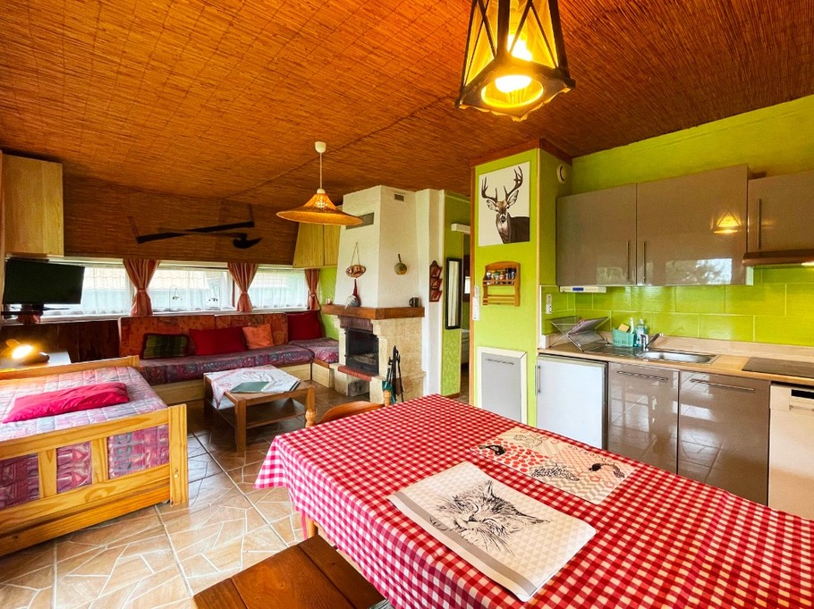 Cuisine ouverte - Gîte La Belette, pleine nature