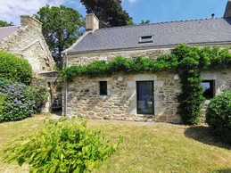 Maison en pierre au calme