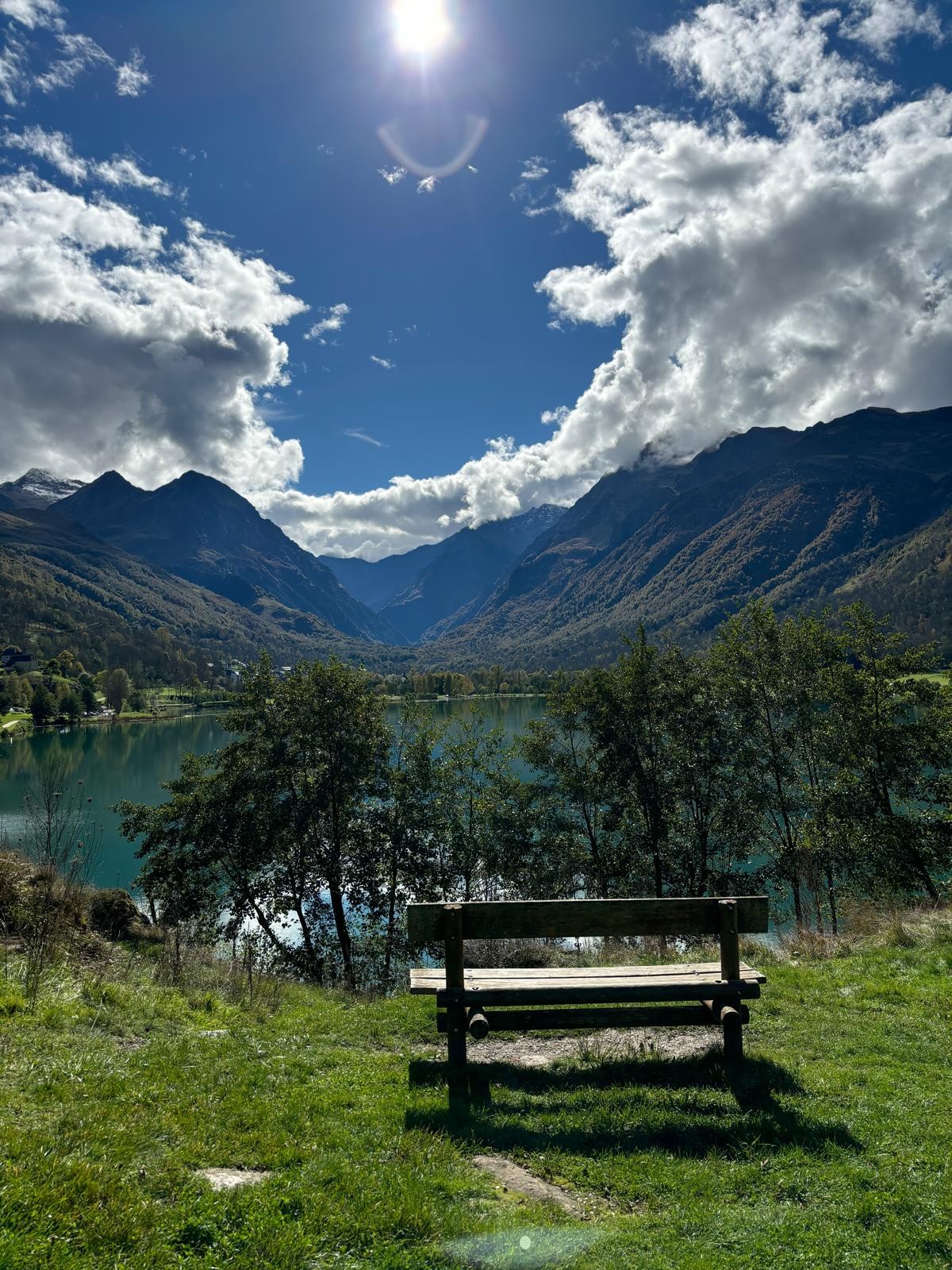 Vue depuis le château de Génos