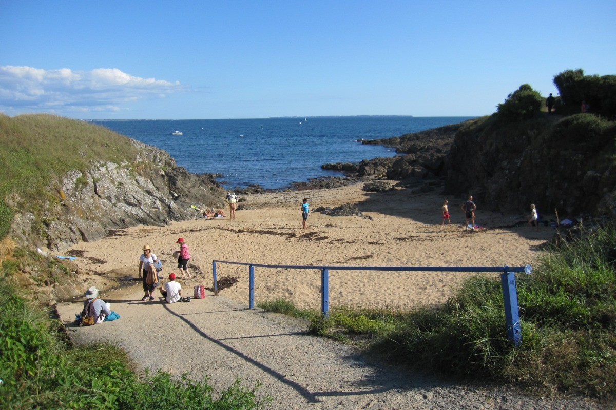 Petite plage à Doêlan