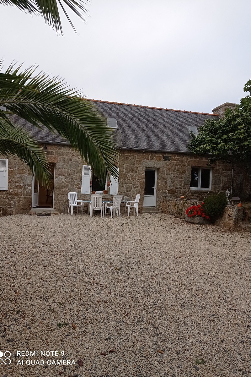 Le Calvez, location de vacances trévou-Tréguignec, Clévacances, vue extérieure