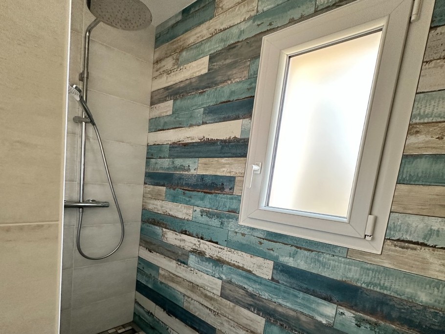 Salle d'eau à l'étage