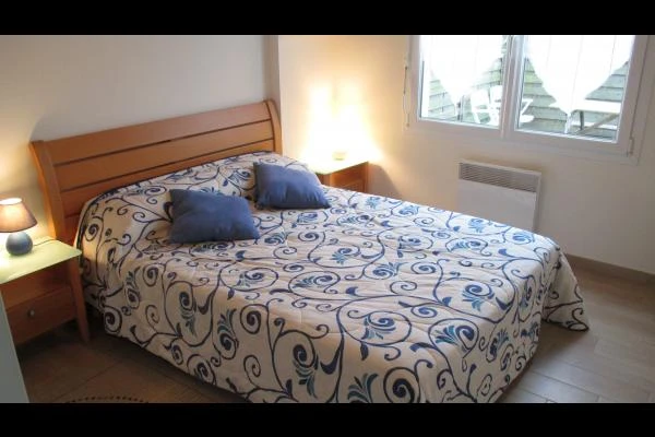 LE MARREC Location Trélevern chambre RDC