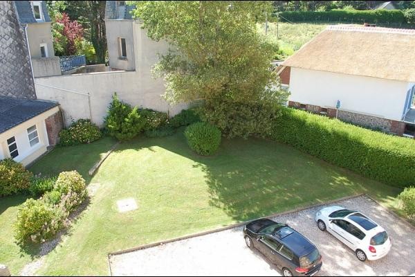 Parking réserver a la residence