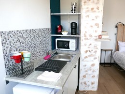 Coin cuisine dans la chambre 1