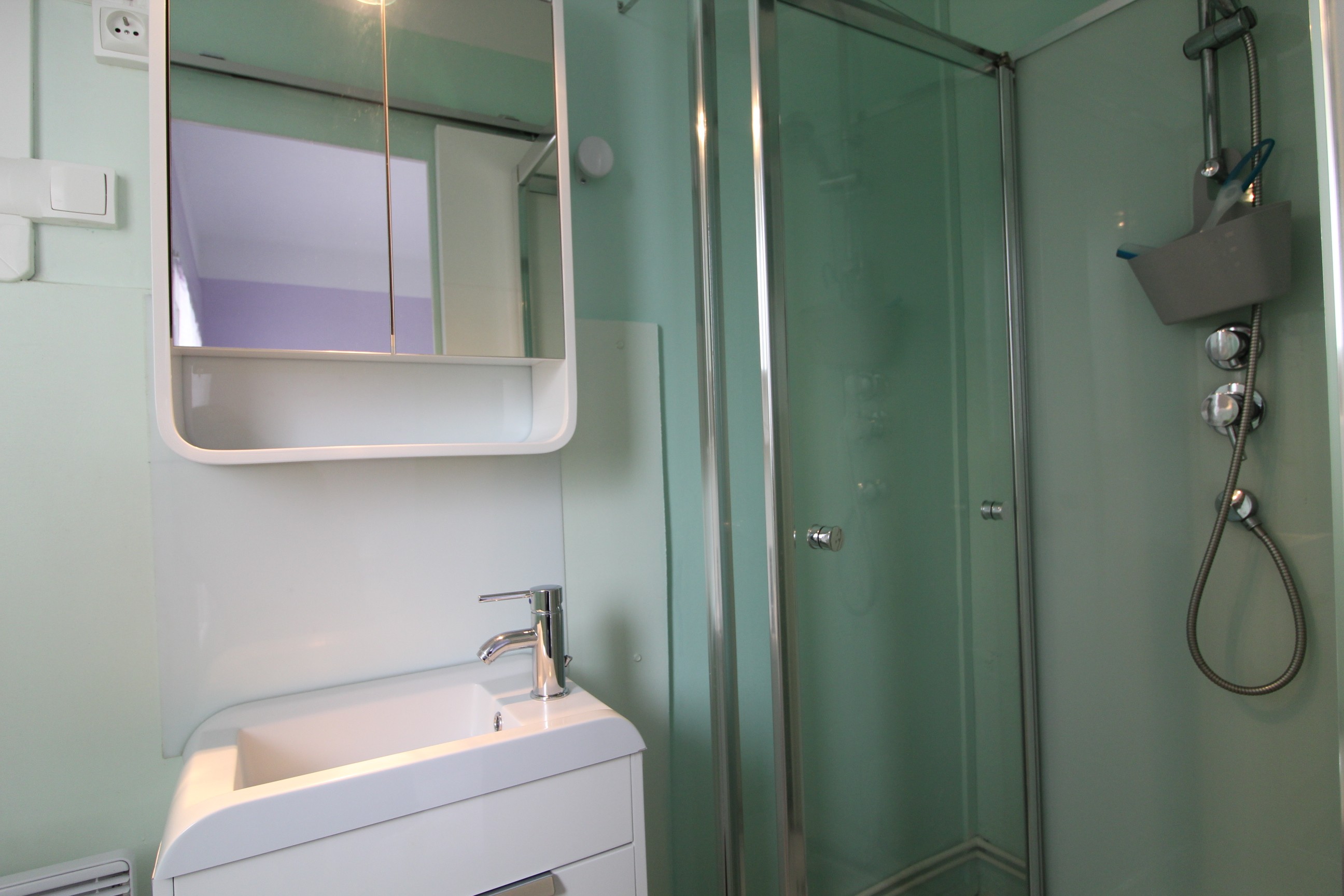 Salle d'eau 2  - Appartement F2 1er étage