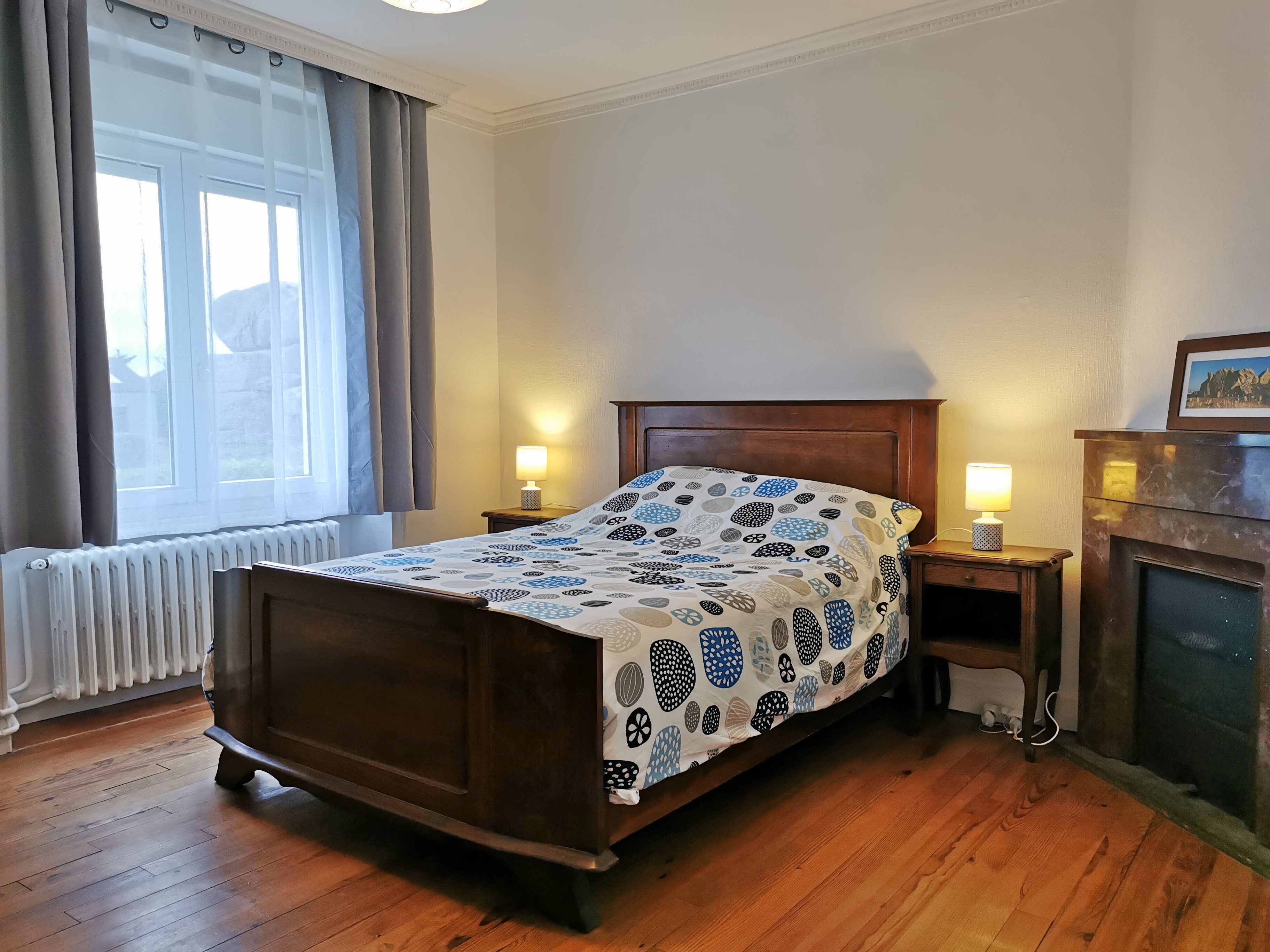First floor: Bedroom 1 - Bed 140 - landward side