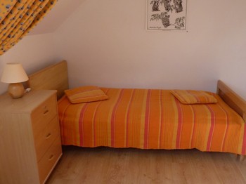 CHAMBRE N° 3 AVEC 1 LIT SIMPLE