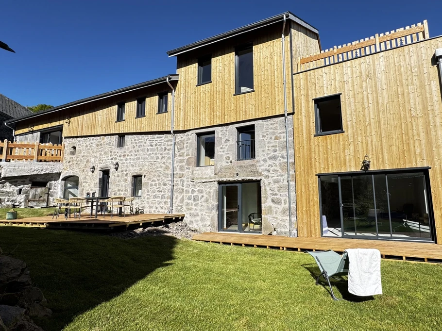 La Grange du Parador Vert, Le Verdier, Saint Victor la Rivière, prox. Besse (Massif du Sancy)