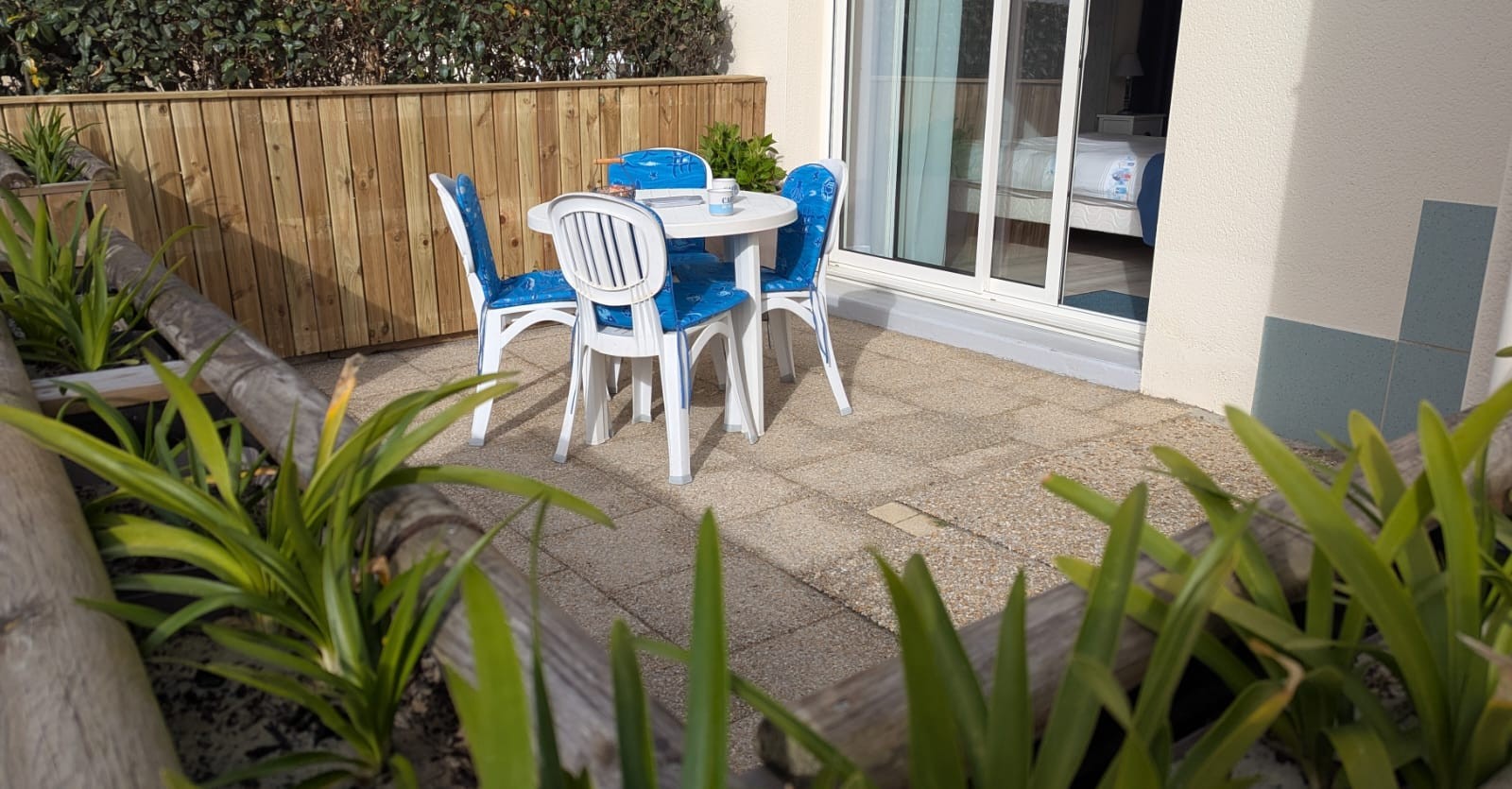 terrasse à l'arrière de l'appartement