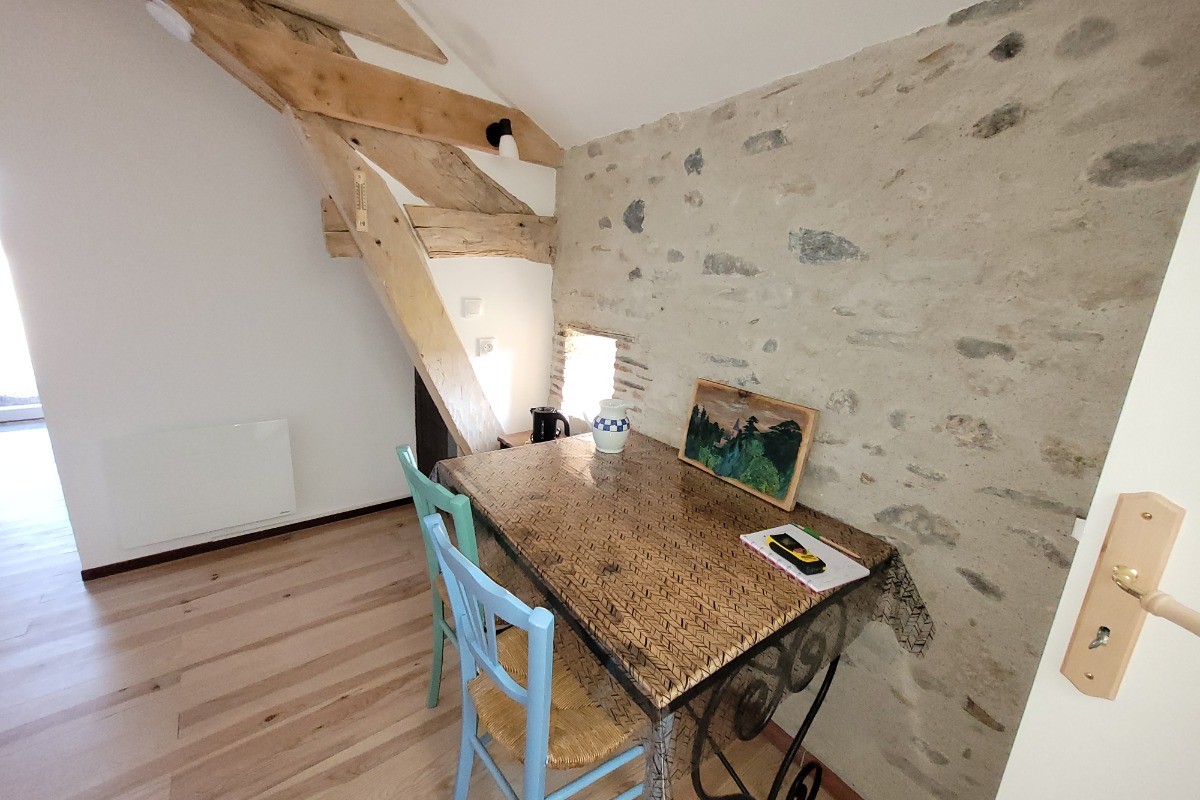 Chambre Azalée, un espace bureau