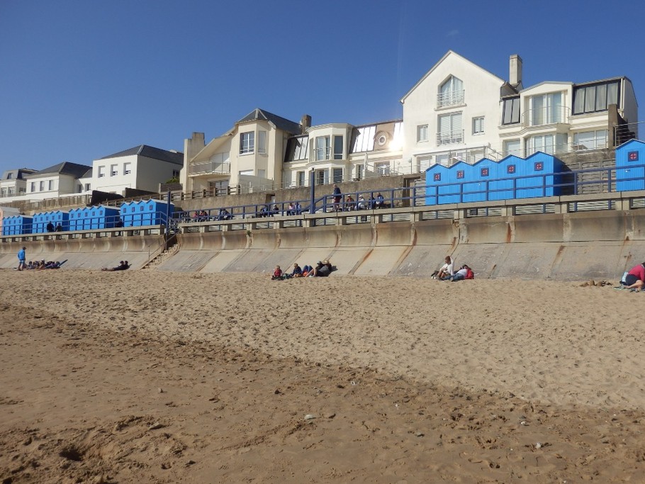 typical Vendée beach hut