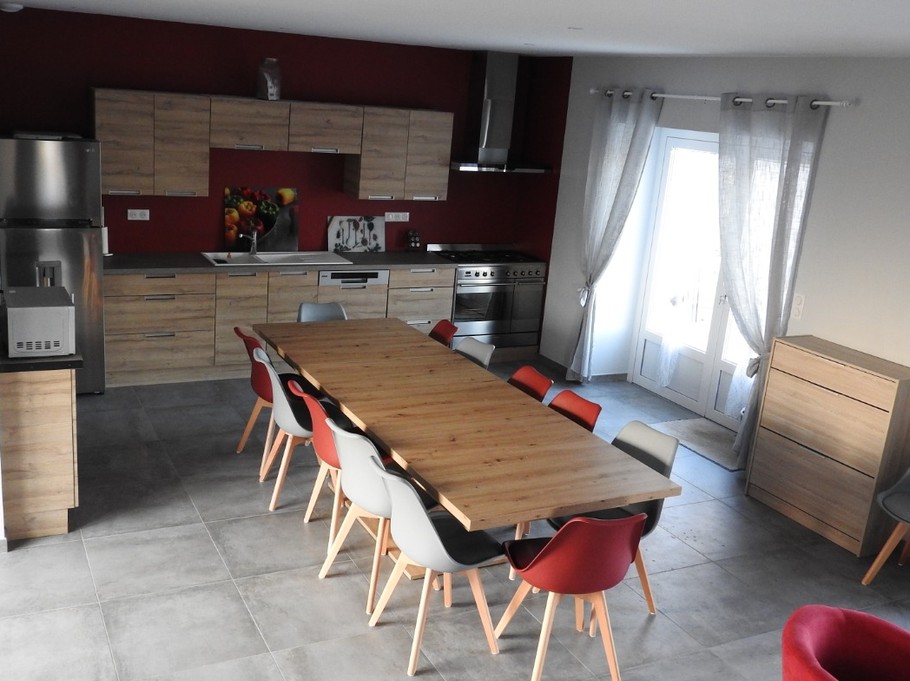 Pièce de vie  : salon, séjour, salle à manger, cuisine ouverte