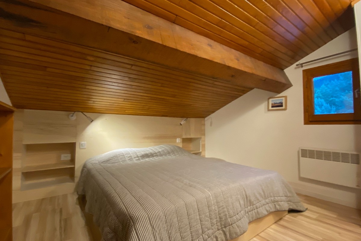 Chambre 4 - mansardée 2ème étage - Lit 160