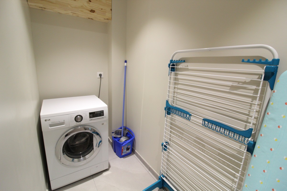 Local Lingerie - Au camp de base