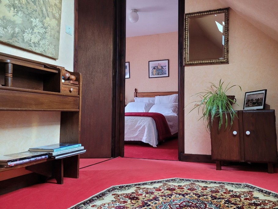 Charline - , upstairs landing with armchair and reading area, leading to the two bedrooms