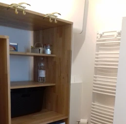 La maison d'à côté - St Jouan - salle d'eau