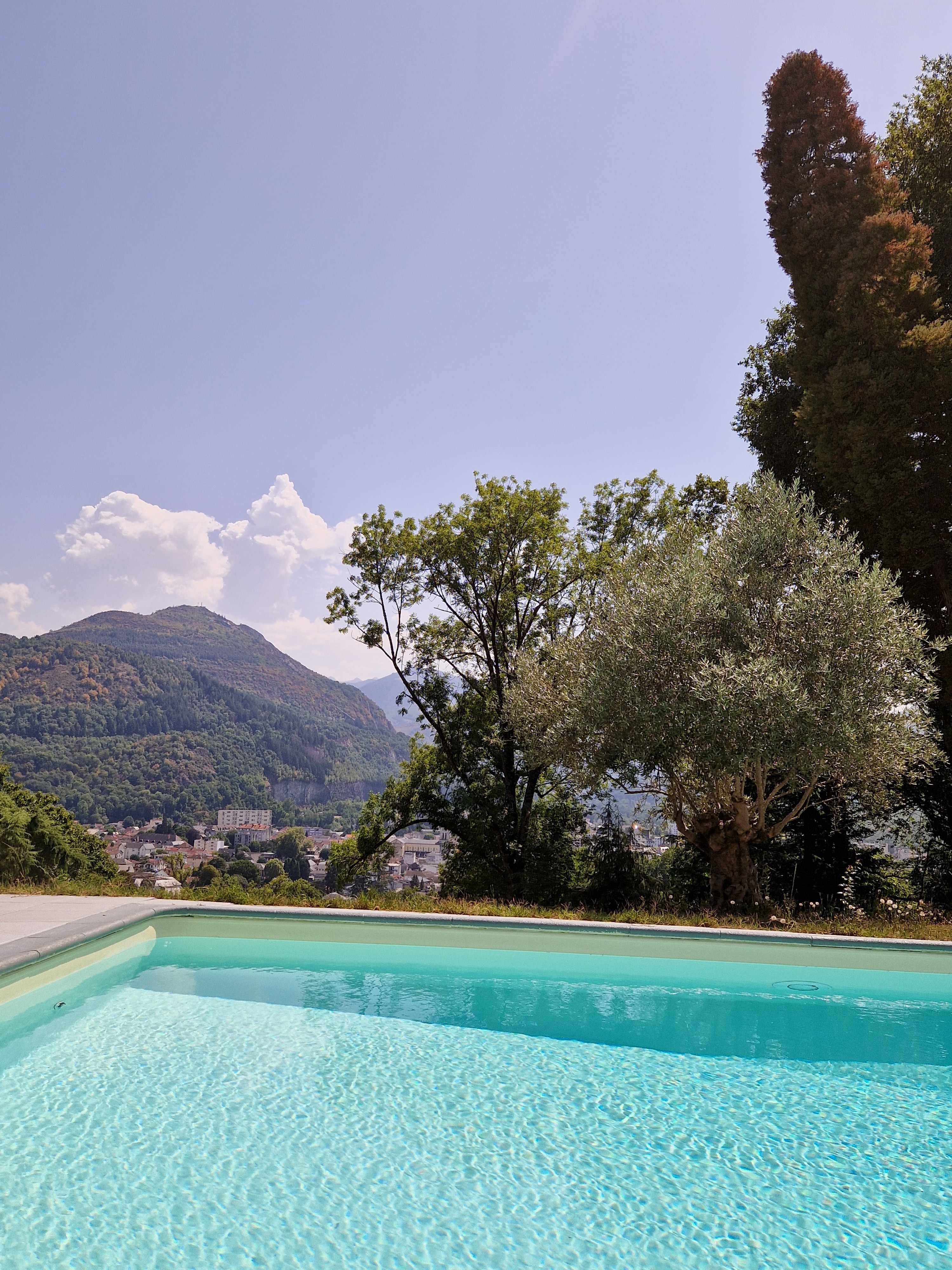 Piscine mise à disposition en été