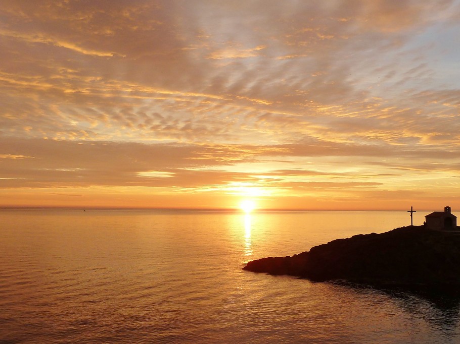 Sunrise over St Vincent's chapel