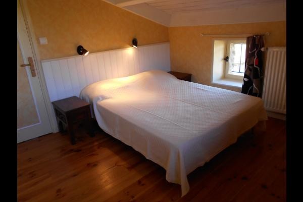 Lit 140 chambre 2