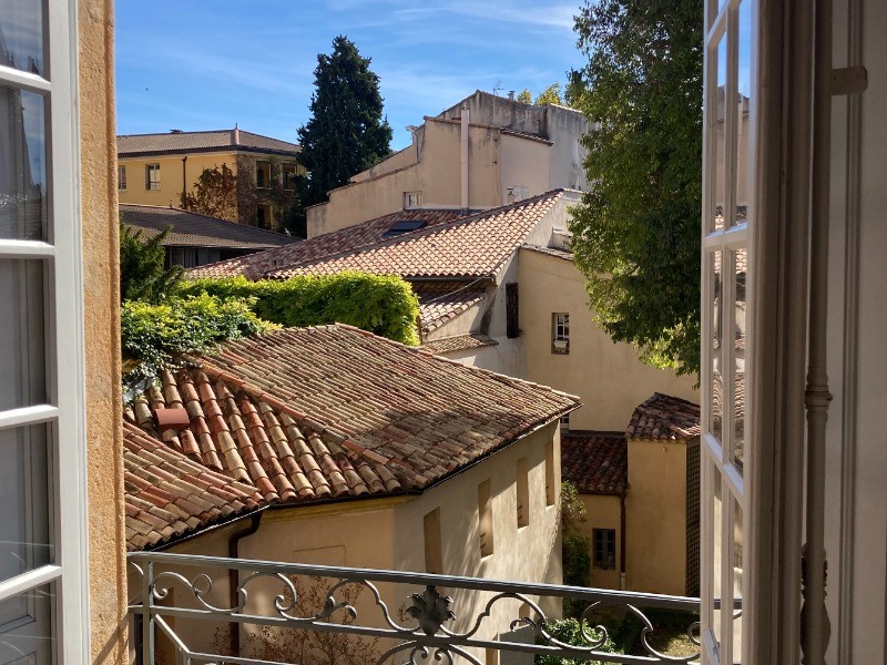 Crédit SERGENT - vue sur les toits d'Aix-en-Provence