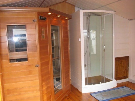 local sauna avec douche