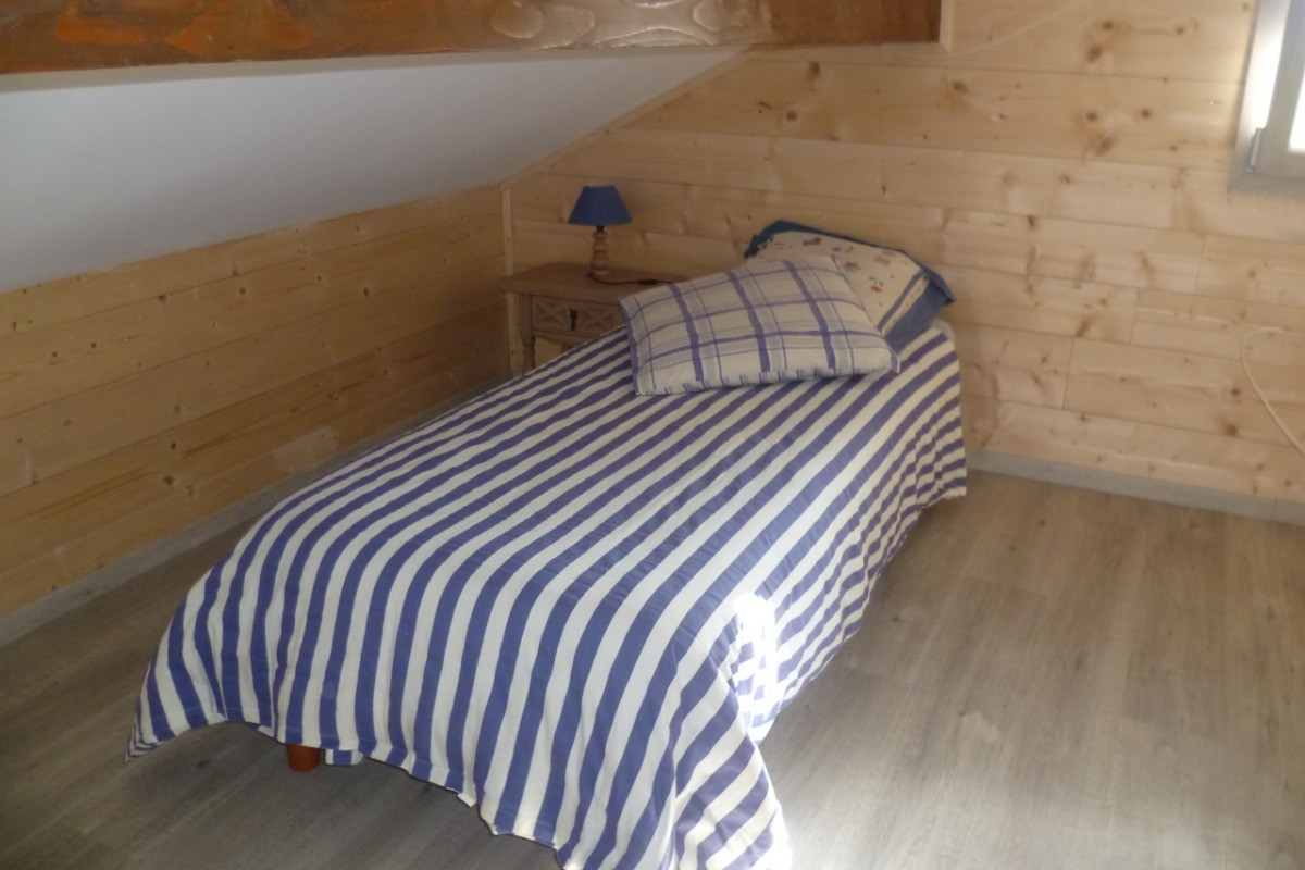 lit sur mezzanine