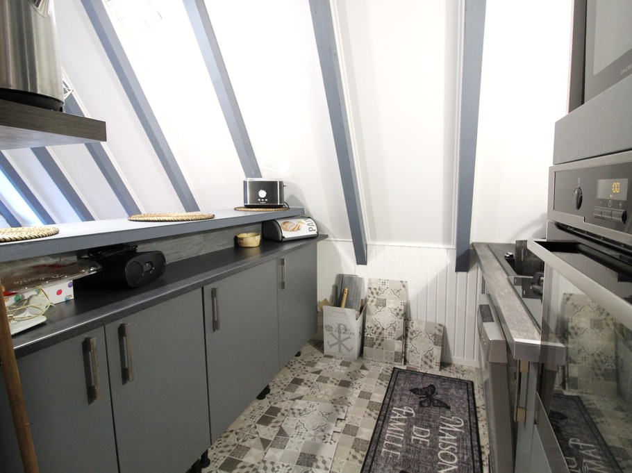 Espace cuisine - Chalet atypique en A, l'Armorique, en pleine nature dans les Vosges