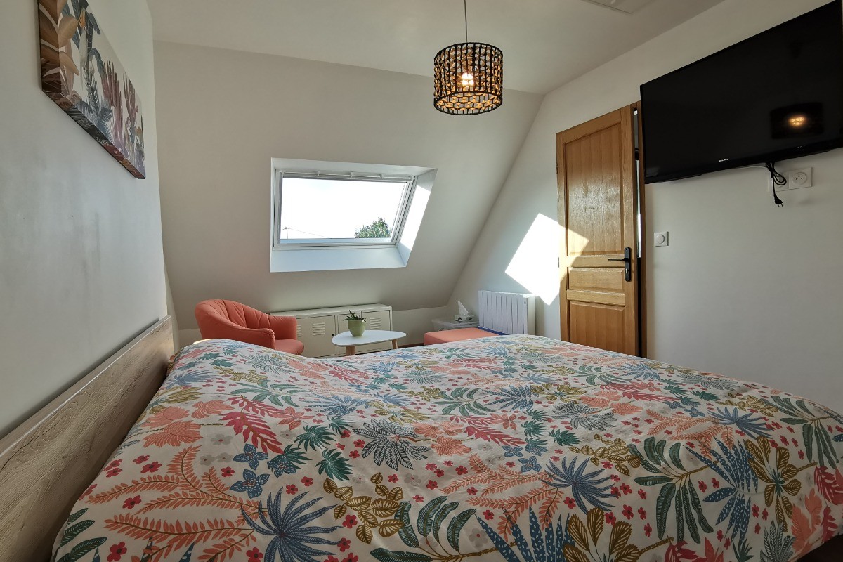 Chambre 2 avec TV murale