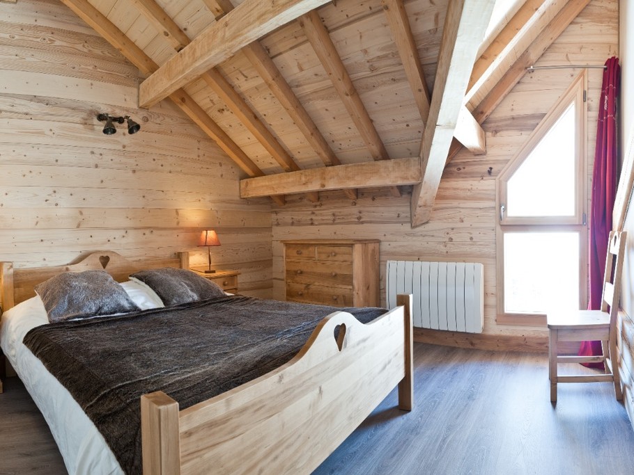 Chambre 2, avec un lit 160x 200 
Bedroom 2, with a bed 160x200