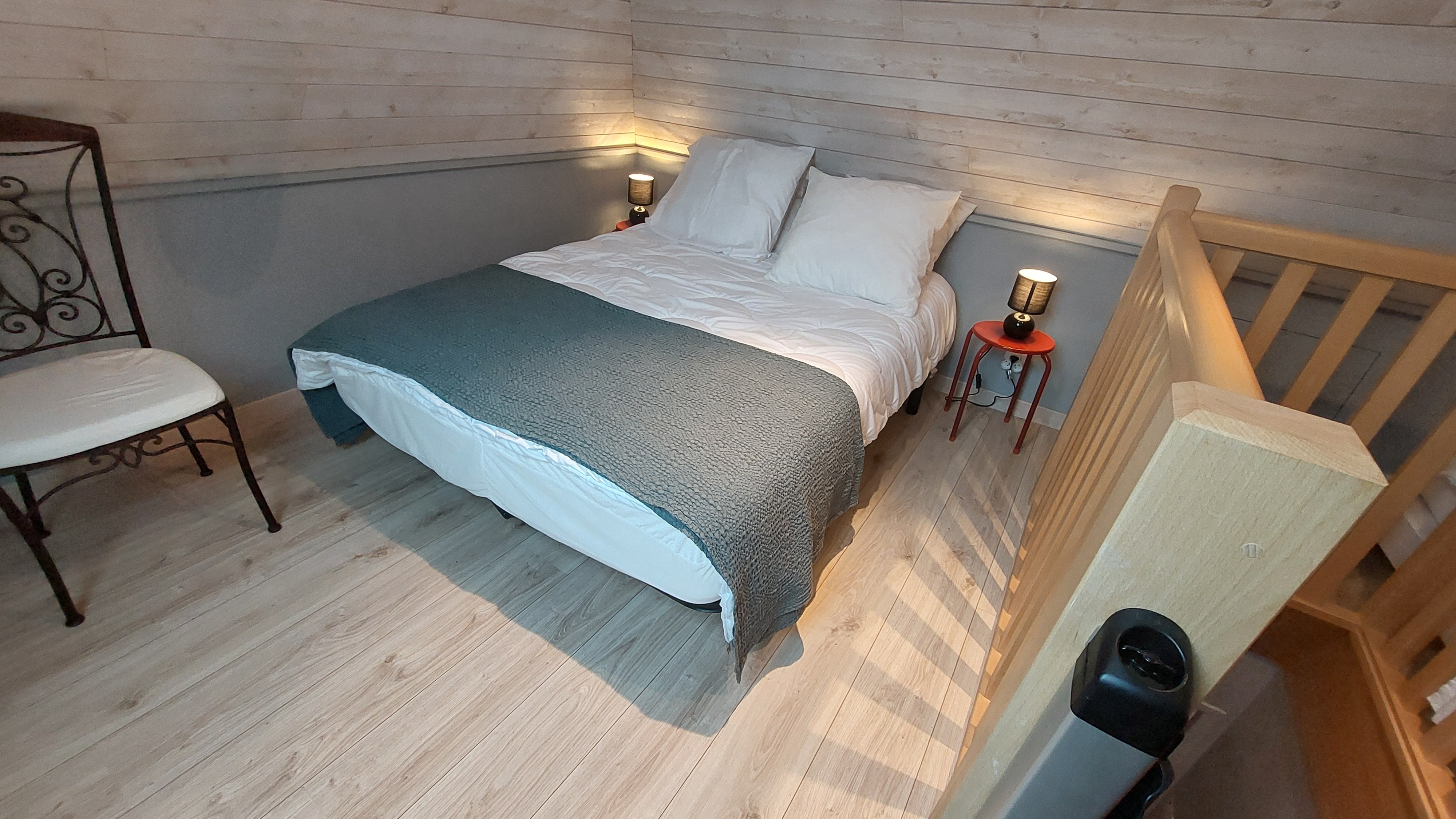 attic dormitory large-capacity gîte