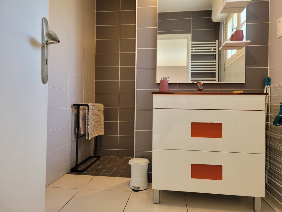 Location de vacances Paimpol, la Caravelle, Salle d'eau au RDC avec douche et WC