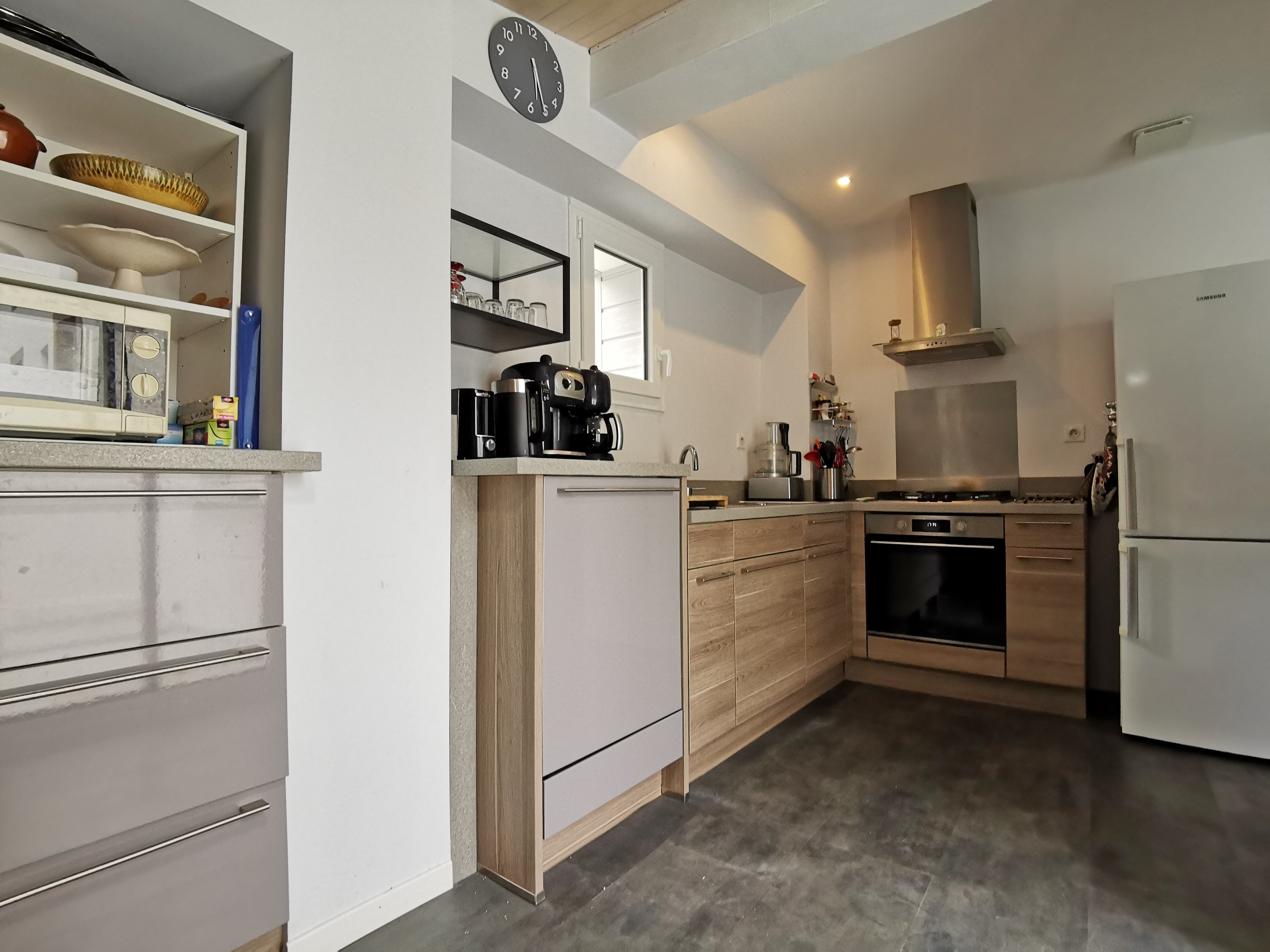 fitted kitchen