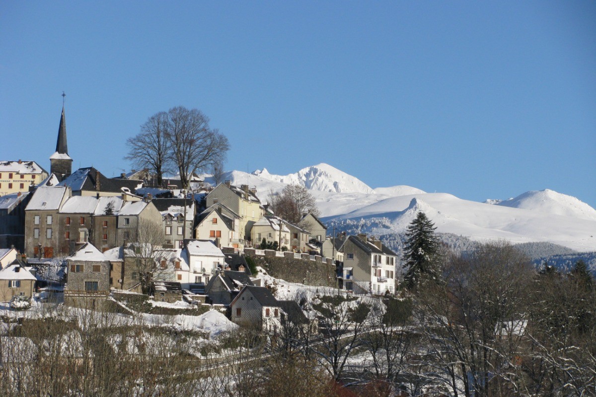 MASSIF DU SANCY  et LA TOUR D'AUVERGNE