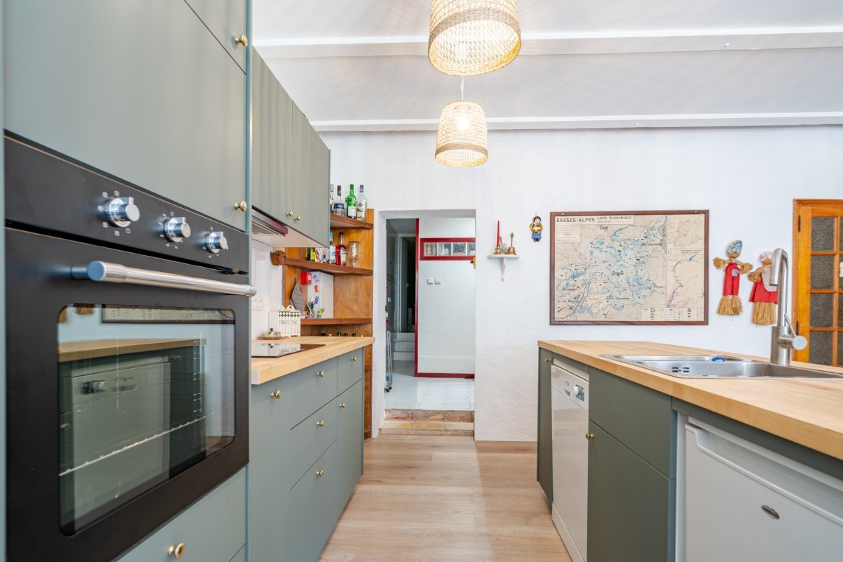 Gîte les Cougnas, belle cuisine refaite à neuf