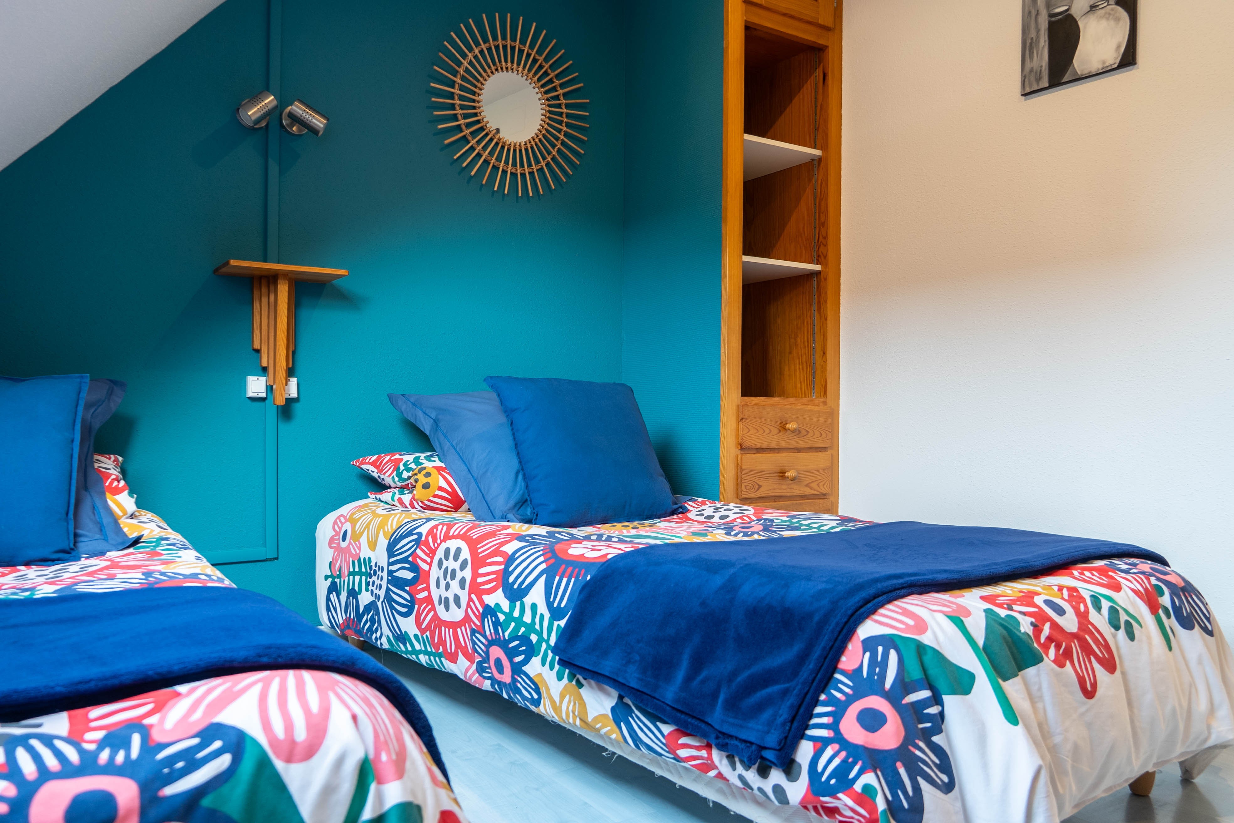 Bedroom 2 beds