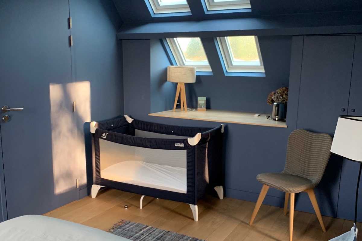 chambre Hysope avec lit bébé